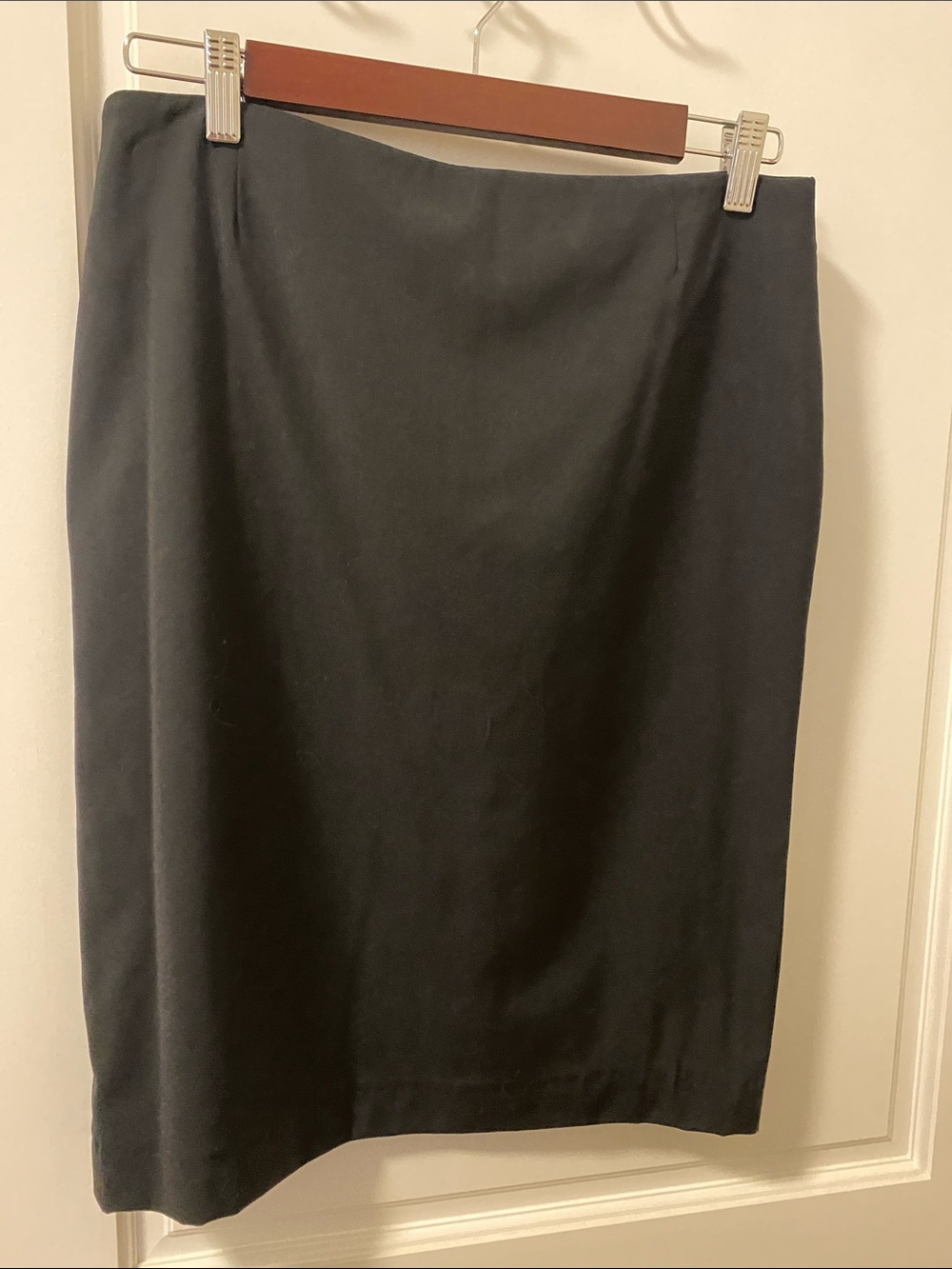 Christian Dior Classic Black Women's Pencil Skirt - Sleek Office Staple size 12
